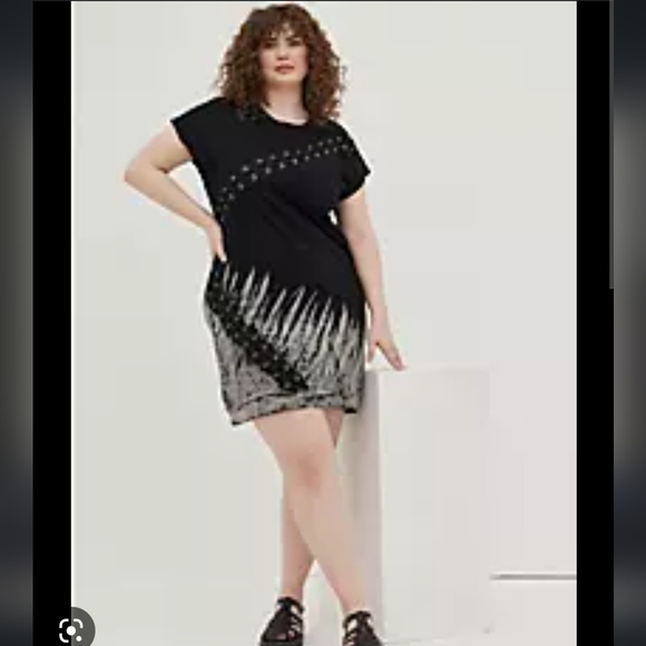 Torrid LOVESICK DOLMAN LACE-UP DRESS - COTTON TIE-DYE BLACK NWOT - Picture 3 of 10